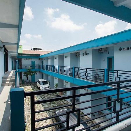 Reddoorz Syariah At Kartohardjo Madiun Ξενοδοχείο Εξωτερικό φωτογραφία