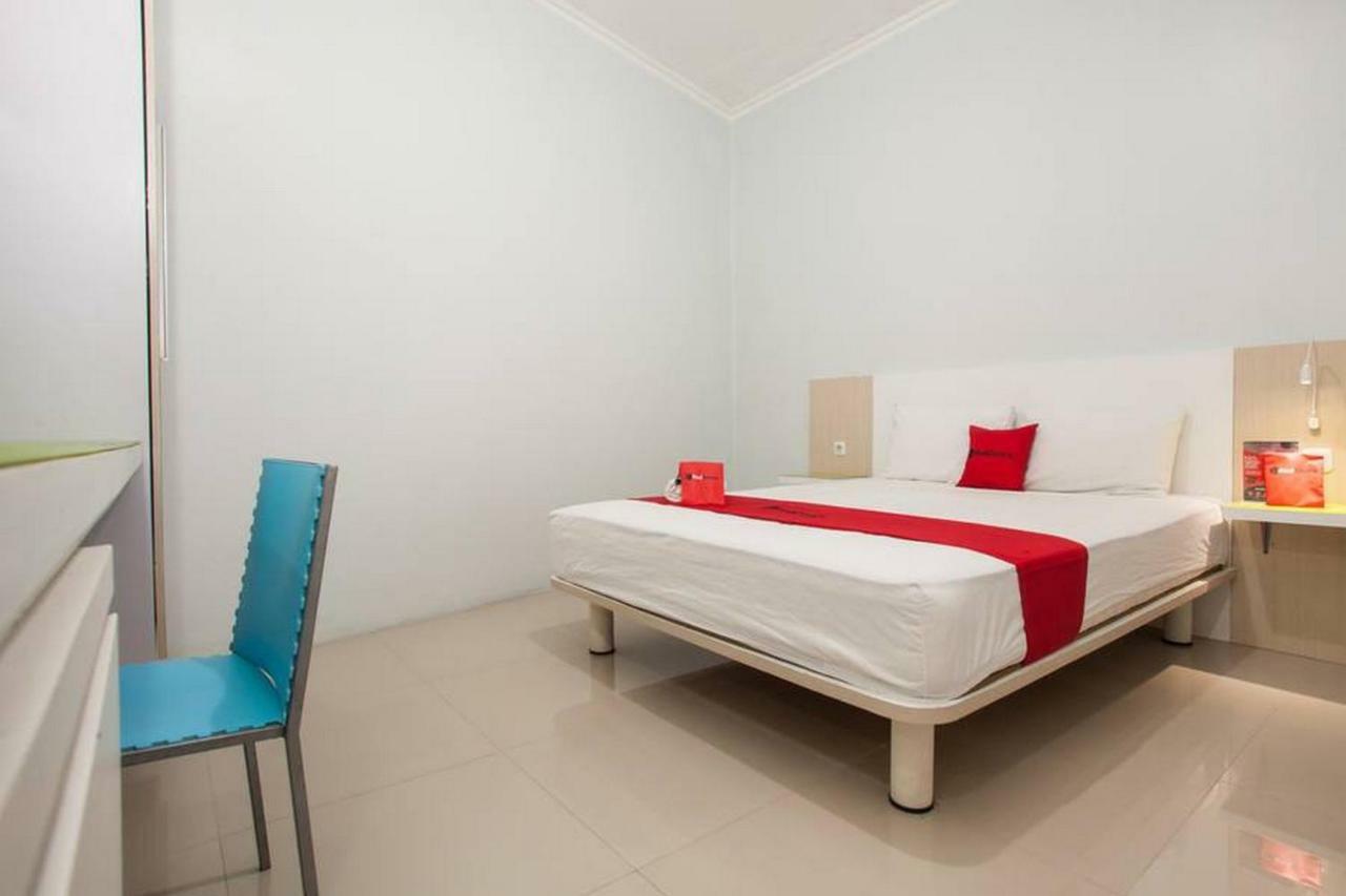 Reddoorz Syariah At Kartohardjo Madiun Ξενοδοχείο Εξωτερικό φωτογραφία